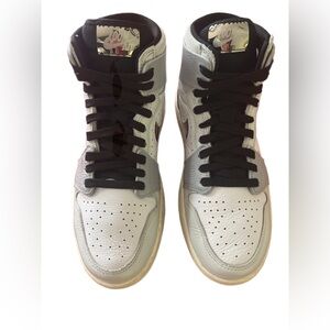 Nike Air Jordan 1 High Zoom CMFT 2 Chrome Swoosh.